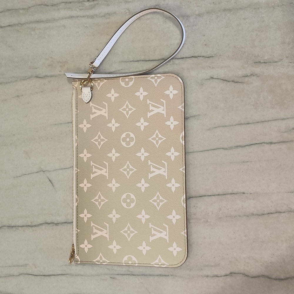 Louis Vuitton Sunset Kaki Pouchette.